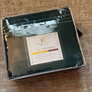 Clara Clark Premier 1800 Collection Deep Green Sheet Set